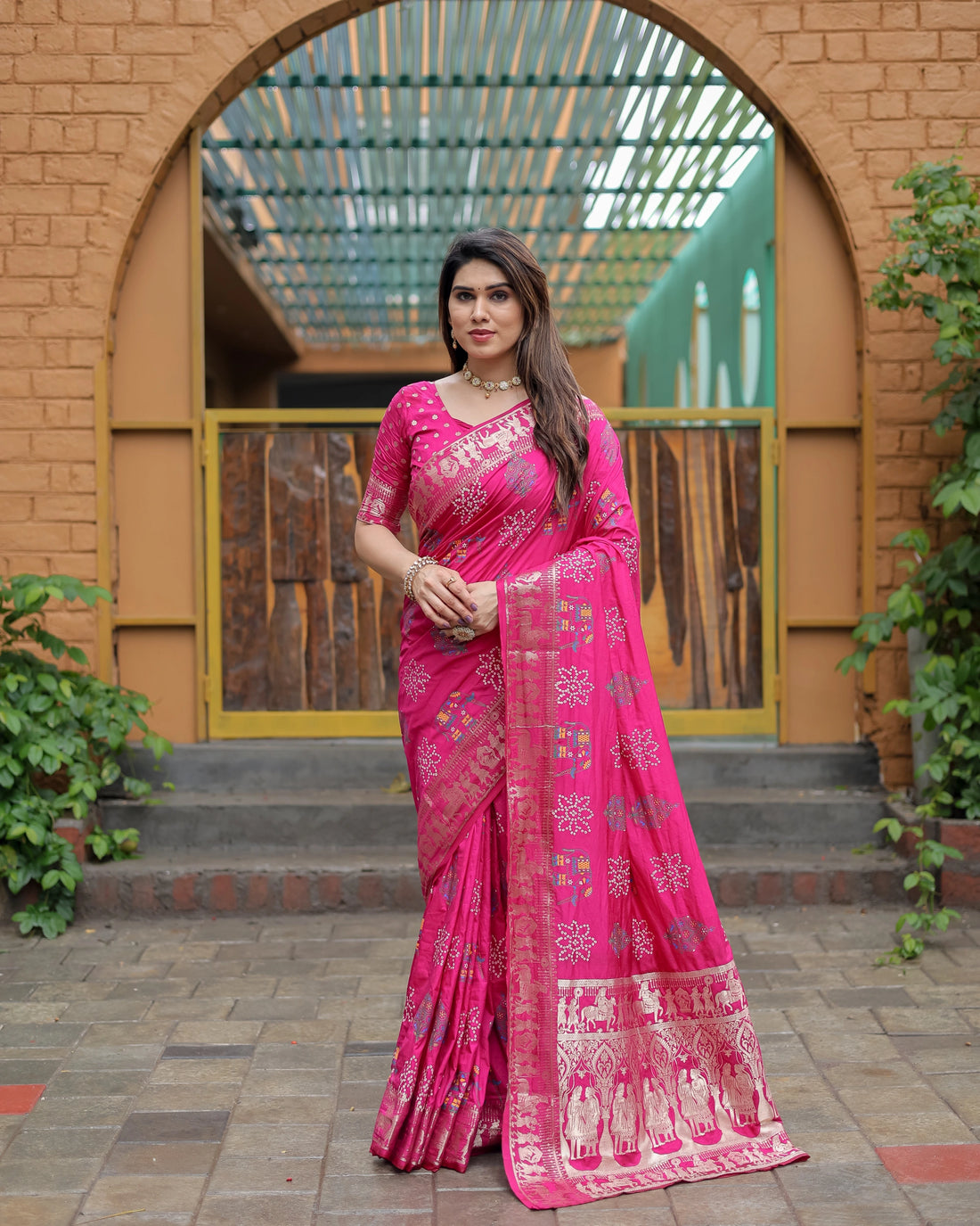 Saanjh Nikhaar Fuchsia Pink