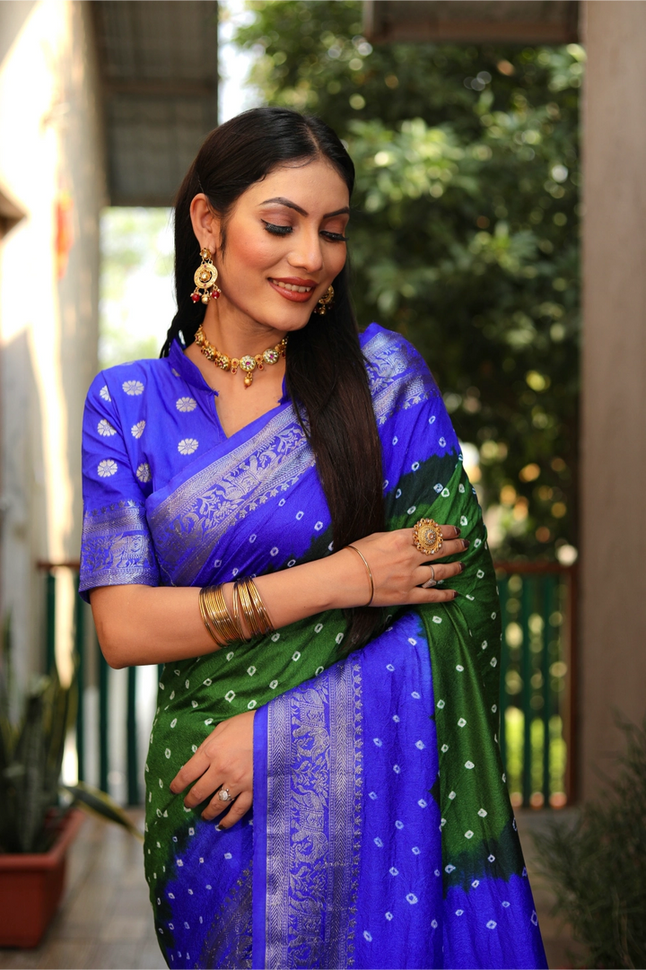 VAHINI blue green