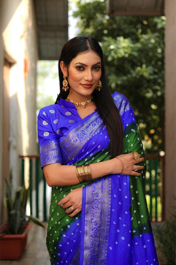 VAHINI blue green