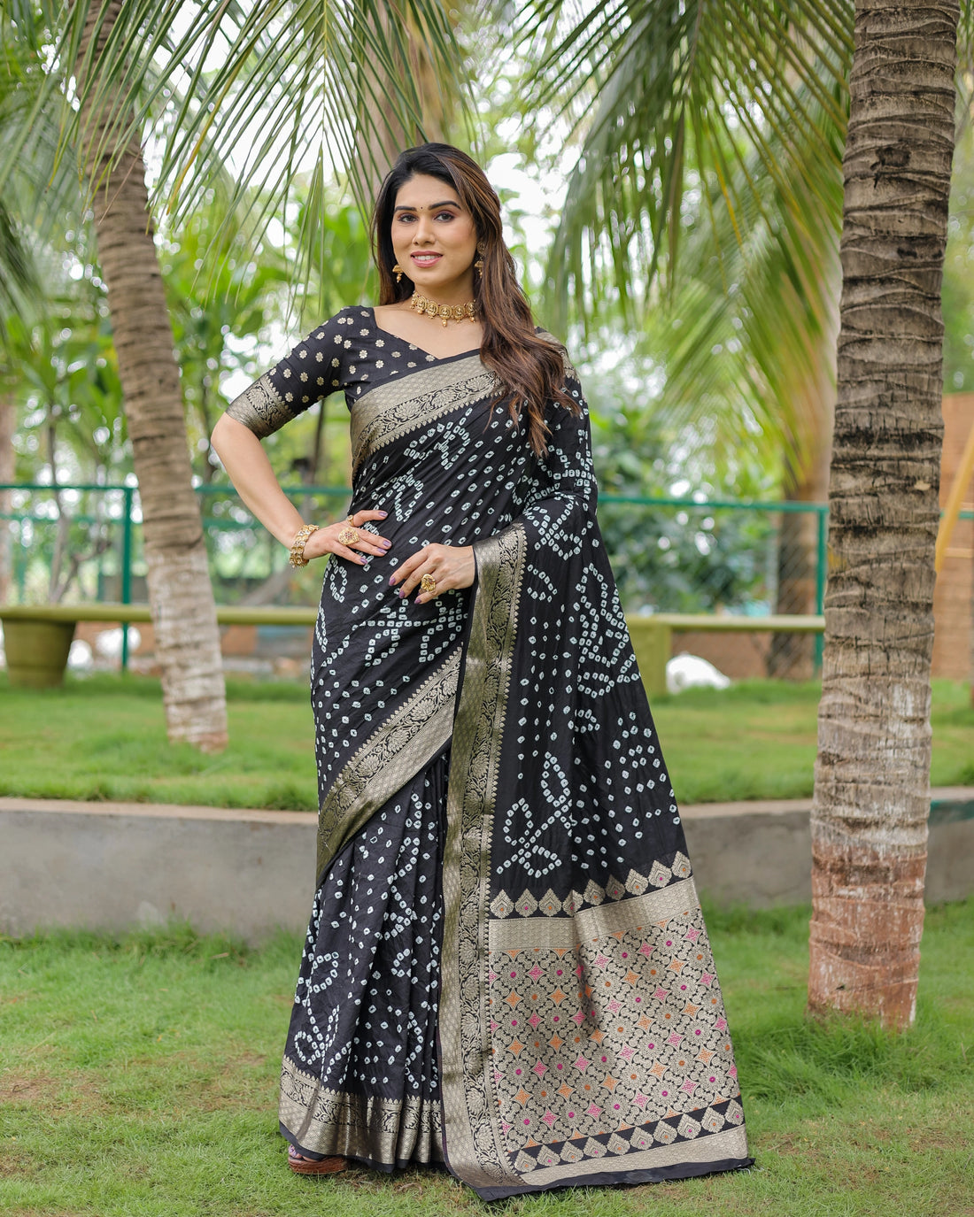 Saanjh Resham   Black