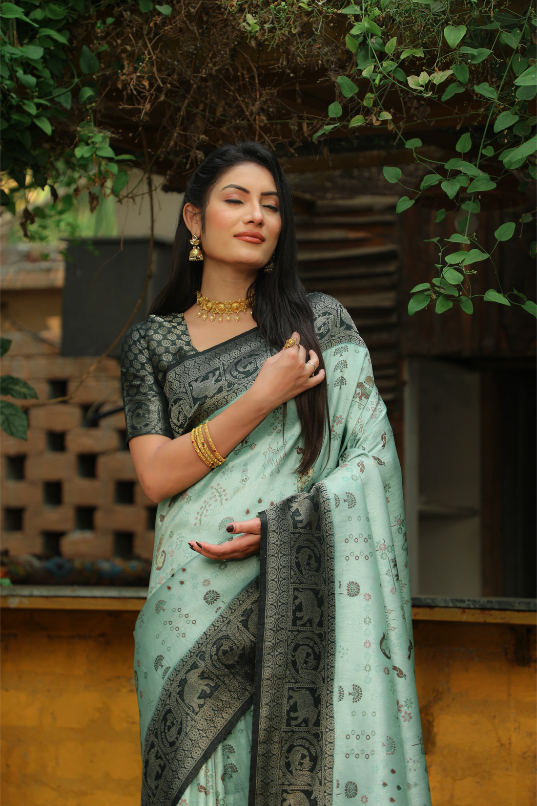 Rajwada Weaves - Light Mint and Black