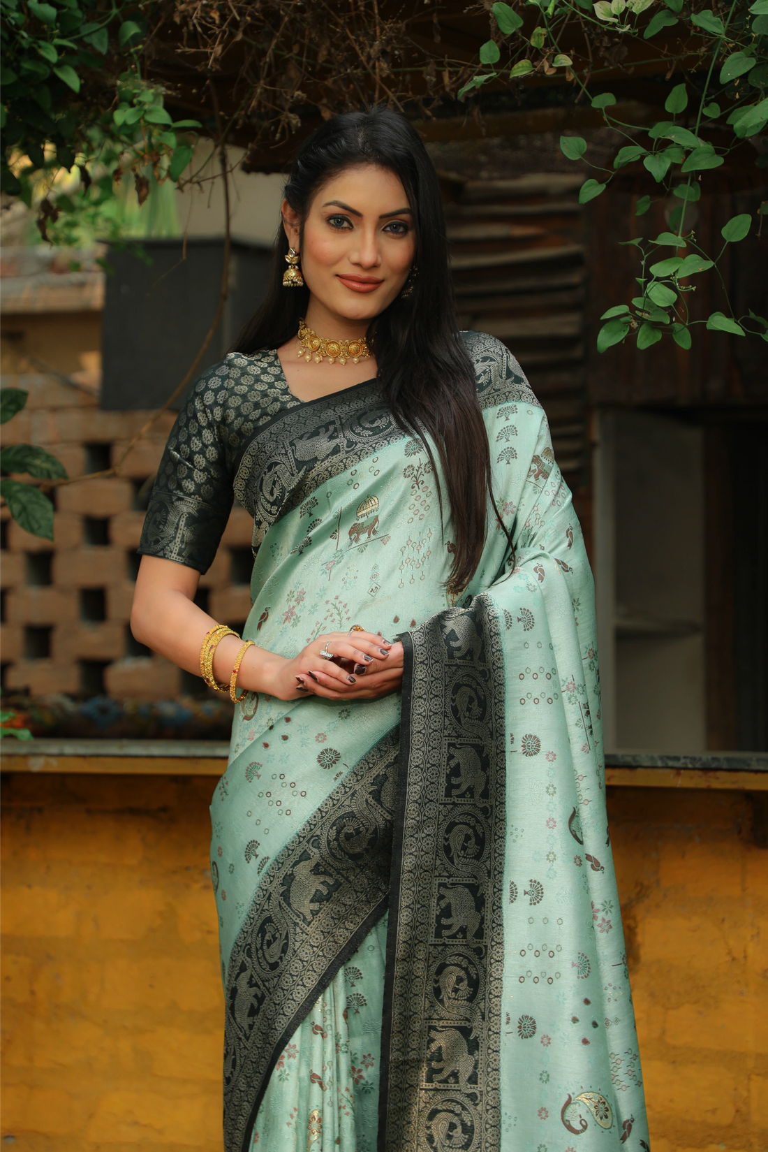 Rajwada Weaves - Light Mint and Black