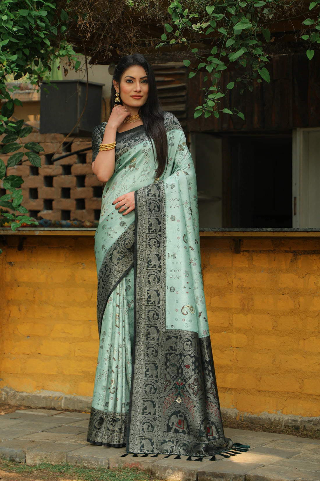 Rajwada Weaves - Light Mint and Black